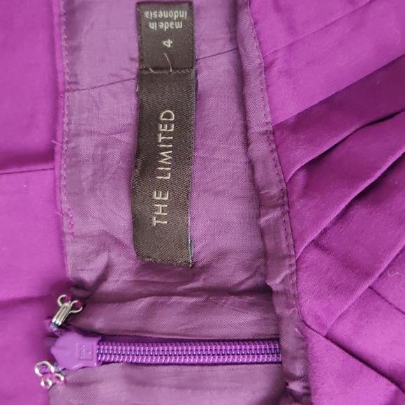 EUC Sleeveless fuchsia dress - Picture 4 of 4